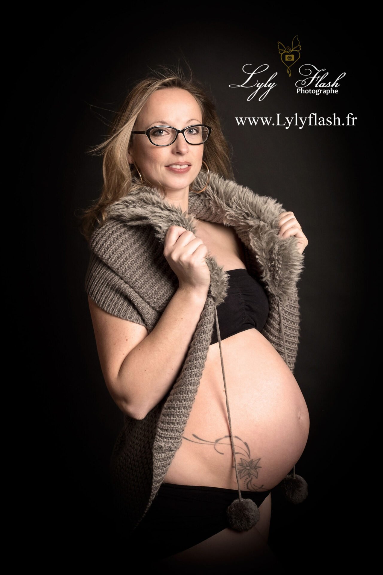 Photo grossesse passion mode réalisée en studio