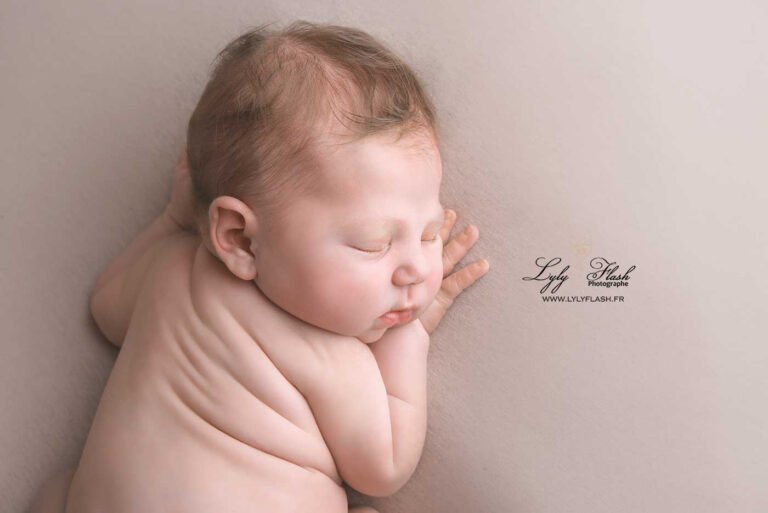 photo-bebe-nouveau-né 8 jours
