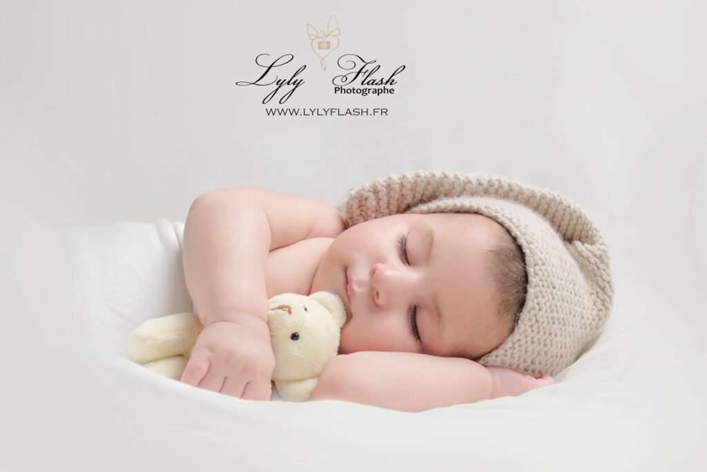 le bébé a aussi le droit a de super cadeaux souvenir et c'est possible grâce à Lyly flash photographe du var à Esparron