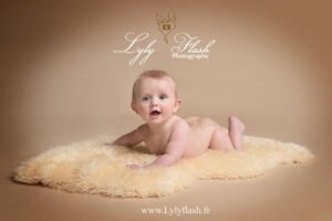 le bébé a aussi le droit a de super cadeaux souvenir et c'est possible grâce à Lyly flash photographe du var à Signes