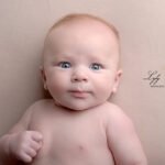 portrait d un bébé de 4 mois