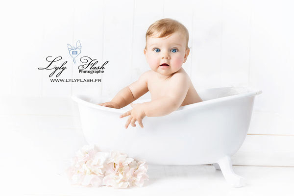 portrait de bébé dans un univers cocoon et pure par la photographe spécialise dans la photo de bébé La Cadière-d'Azur