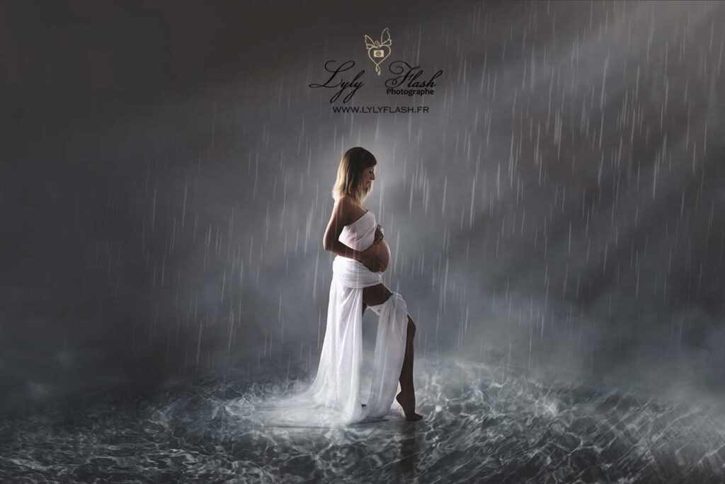 photo grossesse artistique pour une femme enceinte Fréjus