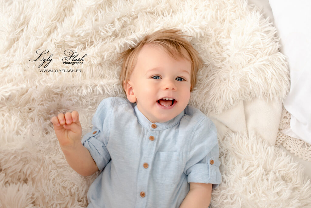 photo d'un bébé à la maison de Draguignan heureux