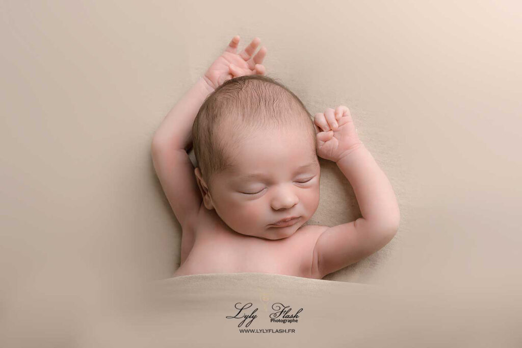 idée de poses pour newborn séance