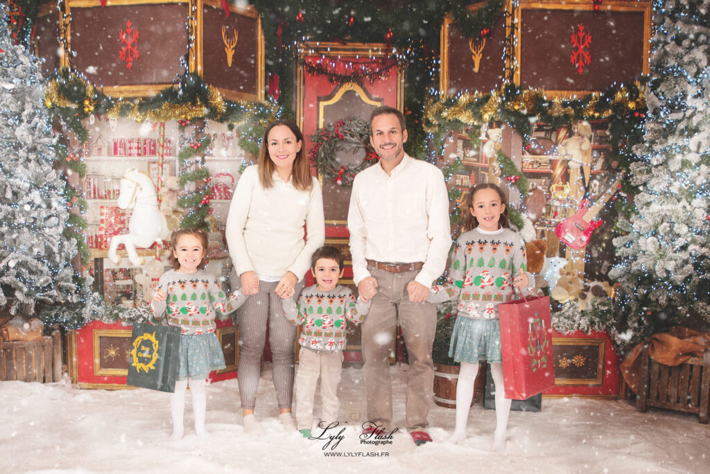 séance photo noël en famille en studio Toulon