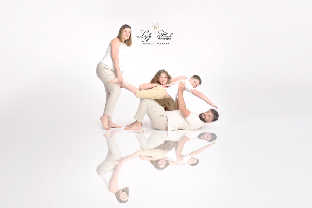 photo de famille heureuse