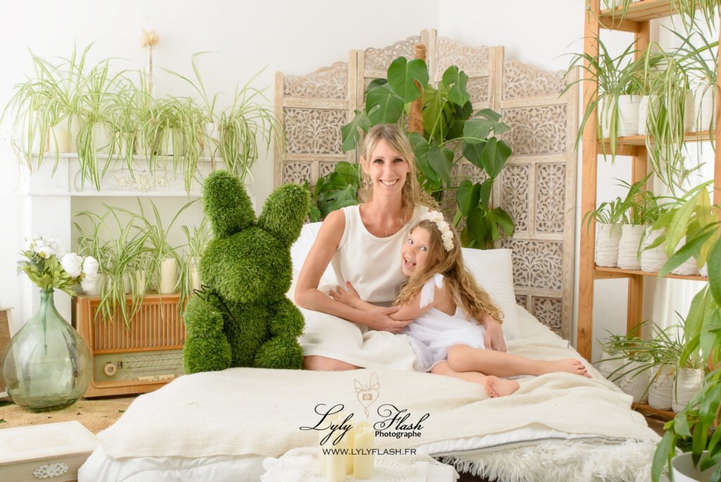 photo mère fille en famille près de Sainte-Anastasie-sur-Issole