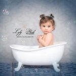 photographe bébé qui prend un bain artistique sur Saint-Maximin-la-sainte-Baume