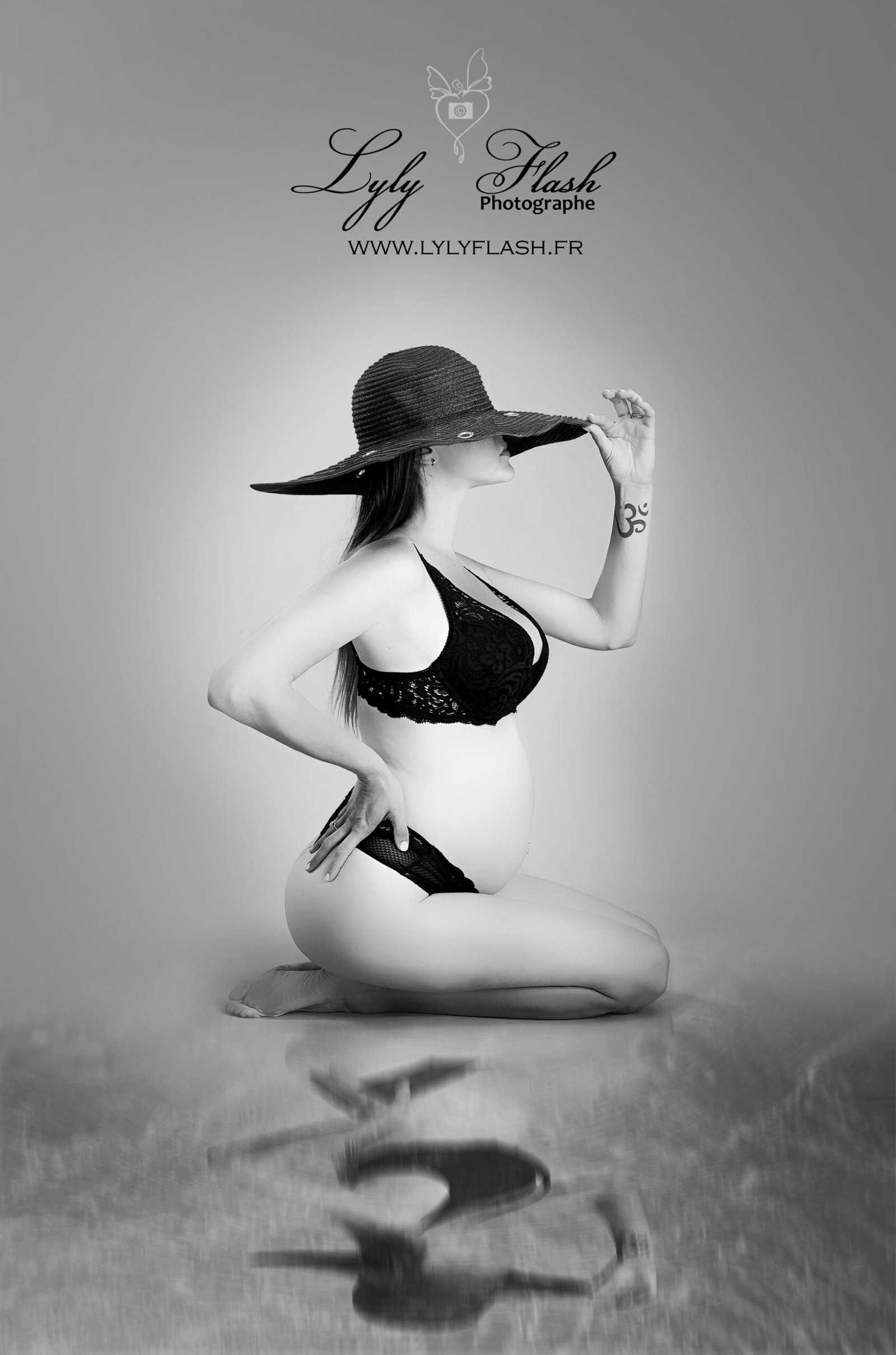 Shooting grossesse glamour inspiré des magazines de mode