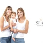 photo de famille avec bébé en studio