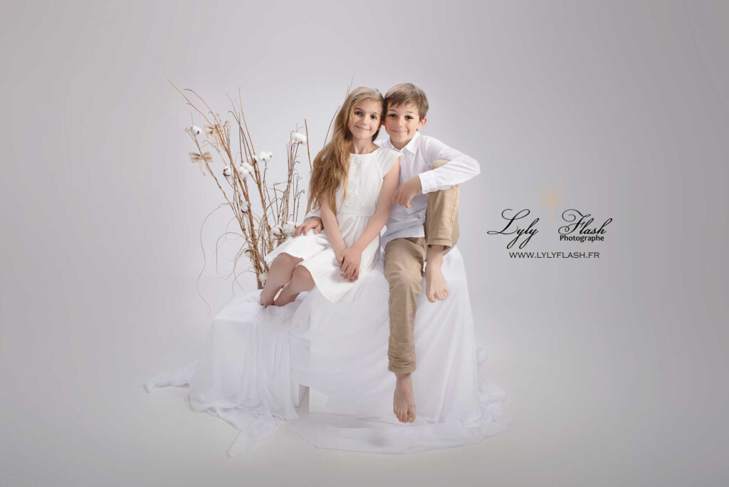 portrait d enfant en studio par la photographe Lyly flash