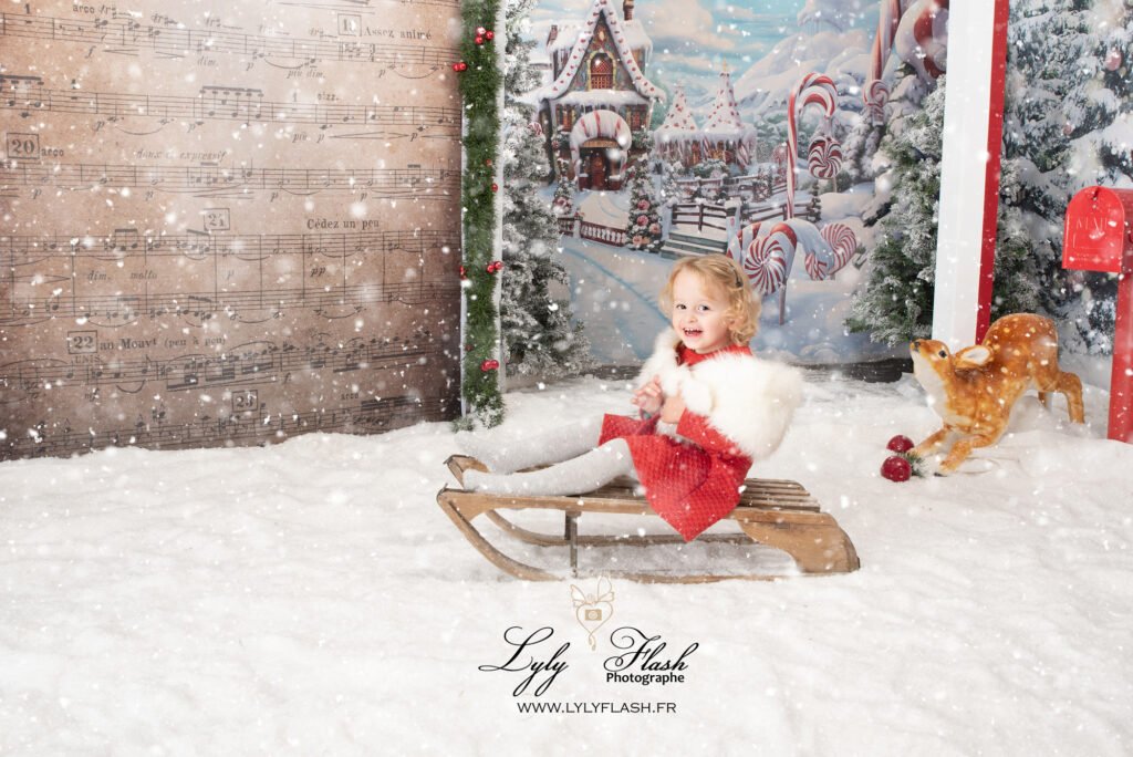 moment amusant et drôle pour cette petite fille a noël sur Nice