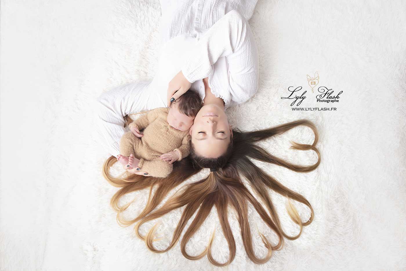 Photographe naissance et nouveau-né près d'Aix-en-Provence - Lyly Flash
