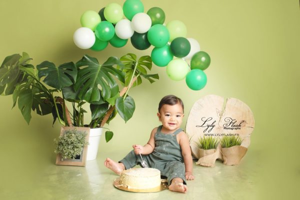 photo-anniversaire-bebe-1-an-smash-the-cake-photographe-cadeau-s séance photo anniversaire