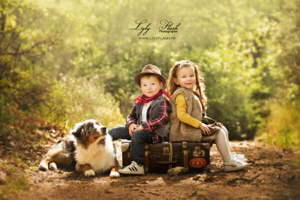 des enfant de La Garde-Freinet ce sont baladé avec leur chiots pour un souvenir de famille super sympa
