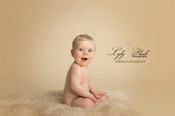 photographe pour bébé de la naissance a 24 mois saint Tropez